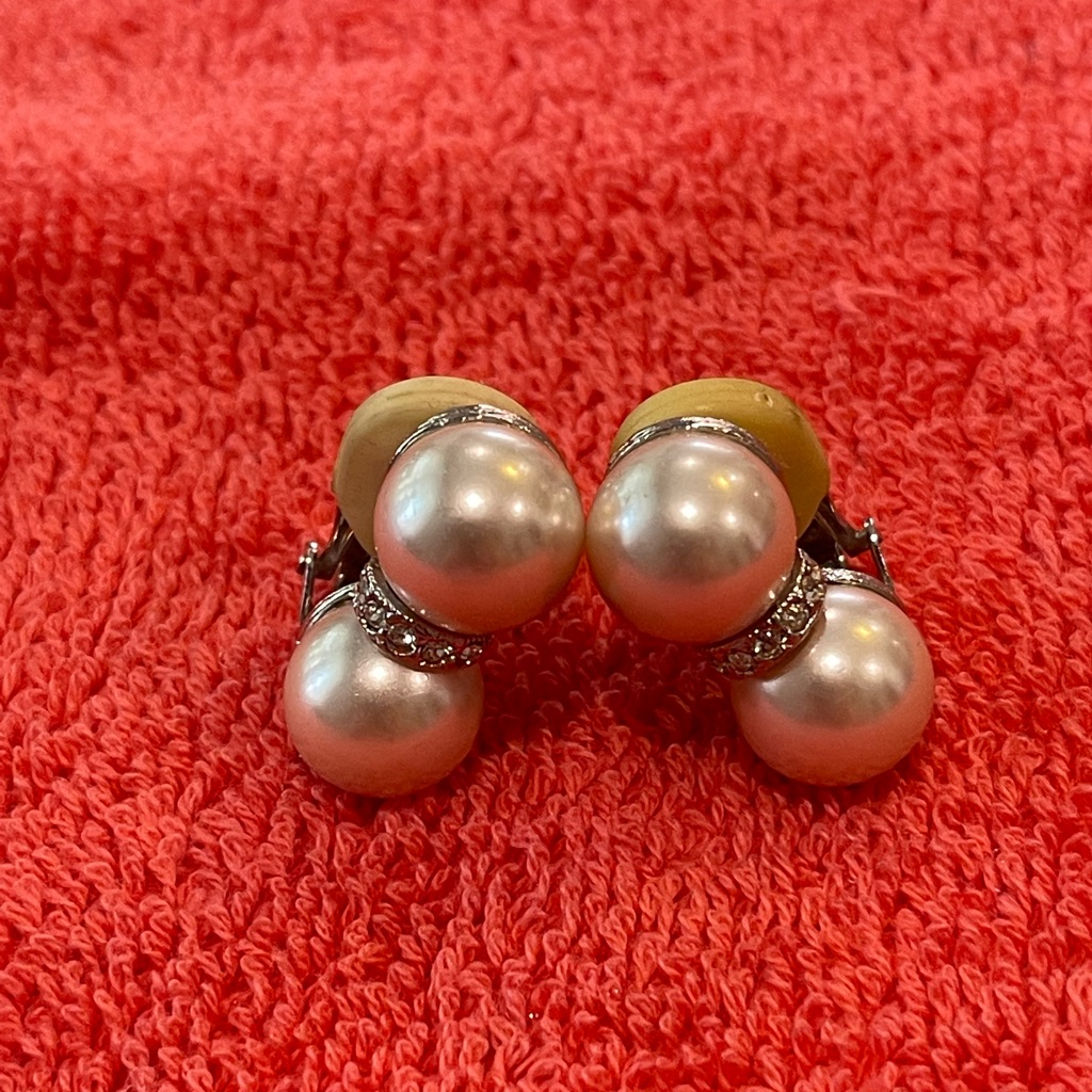 Beautiful And Elegant Double Ball Clip Earrings